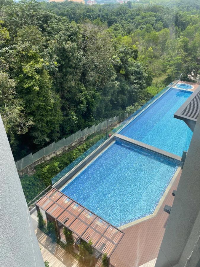 Stayje Putrajaya, 5 Minutes To Ioi City Mall, Wifi , Netflix, Free Parking Esterno foto